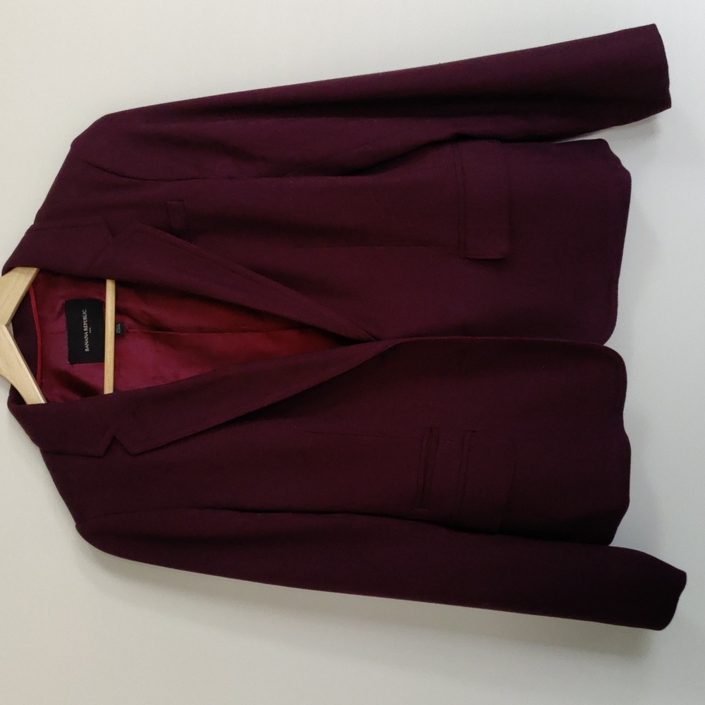 Maroon herring bone blazer